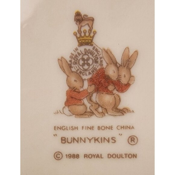 Vintage Royal Doultin "Bedtime Story" Fine Bone China Plate from the "Bunnykins" - Picture 10 of 11
